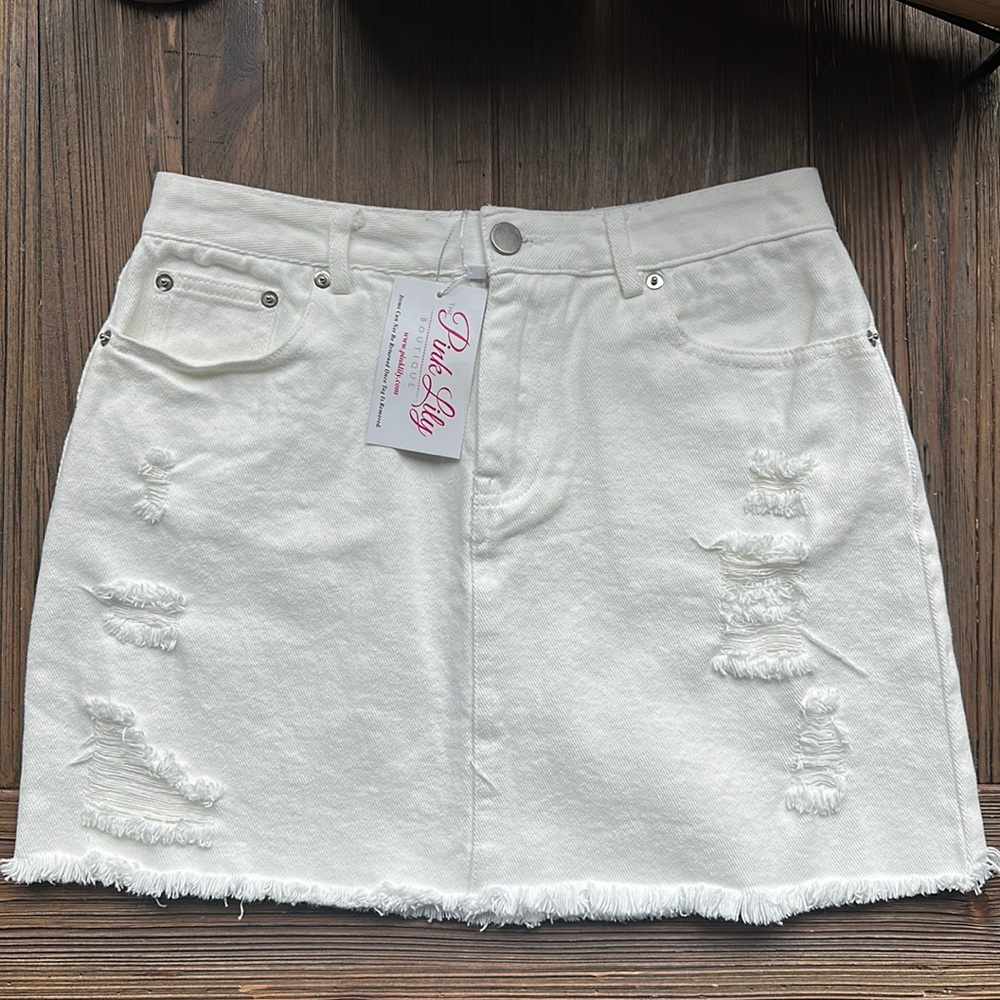 New jean skirt, off white, from Pink Lily Boutique